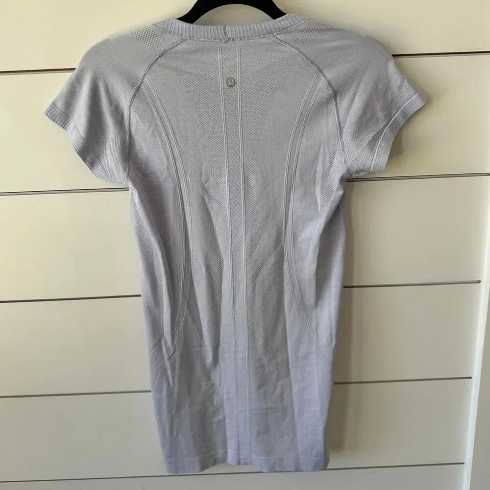 Lululemon Lavendar Swiftly Tech Short Sleeve Top Size 6